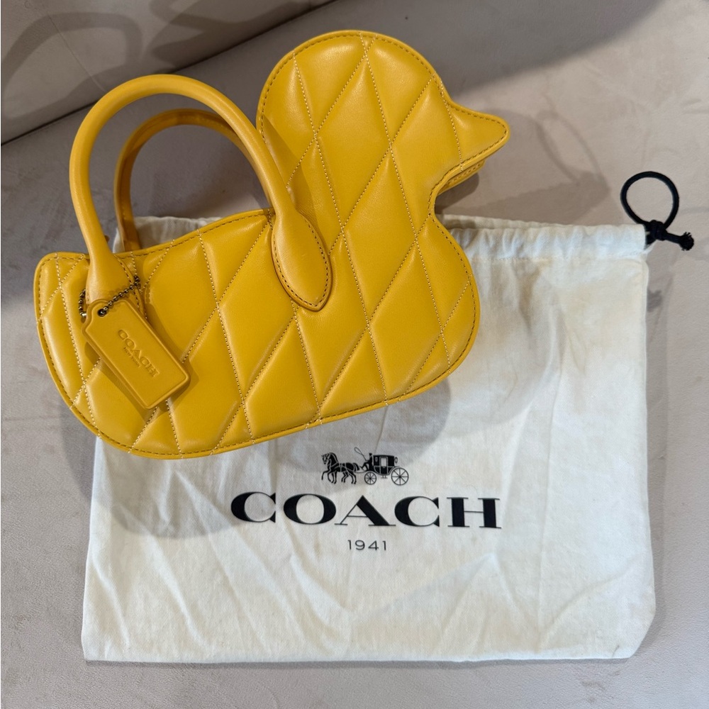 COACH Duck Bag With Quilting. Leather. NWOT